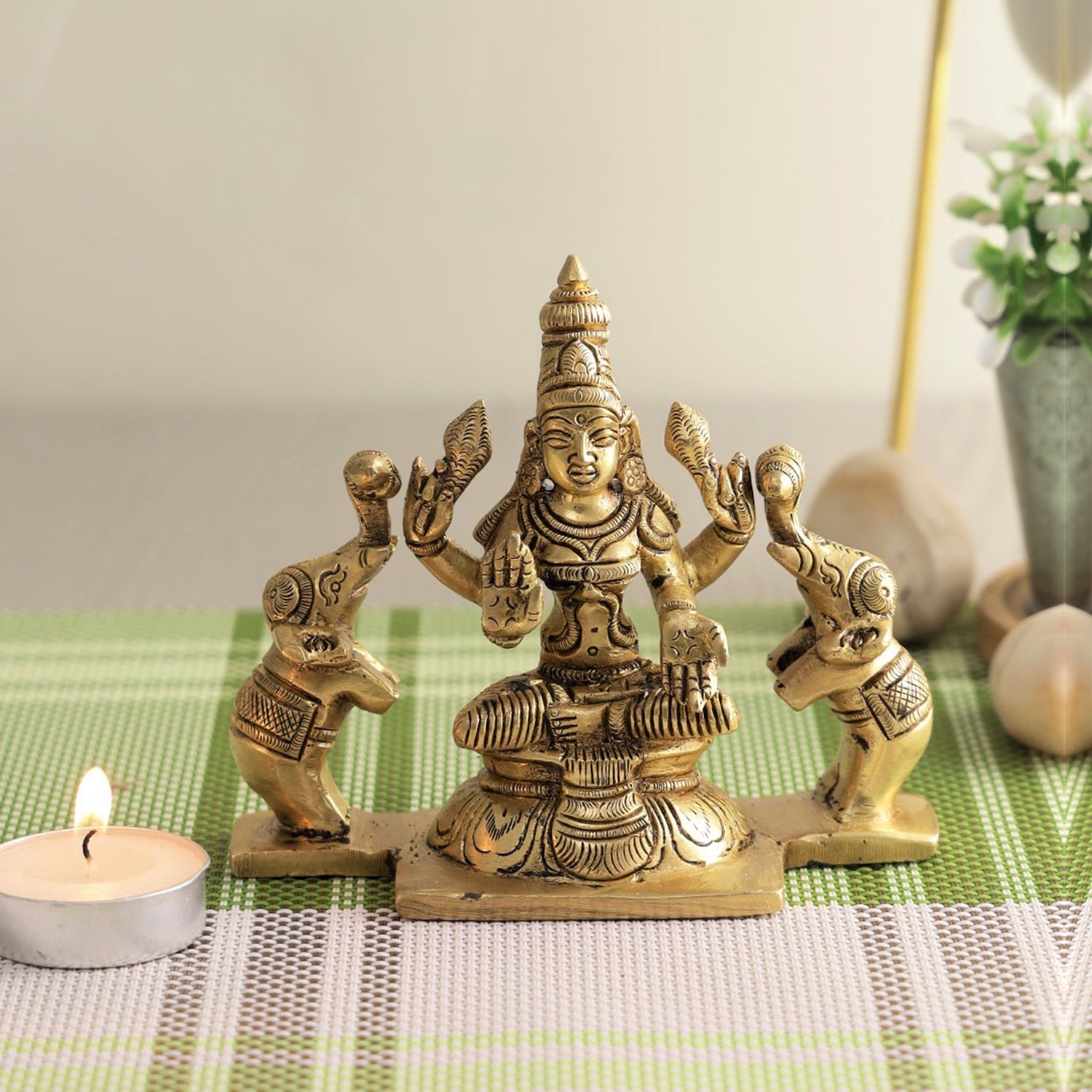 Brass Sitting Goddess Laxmi Idol Murti Statue Lbs109